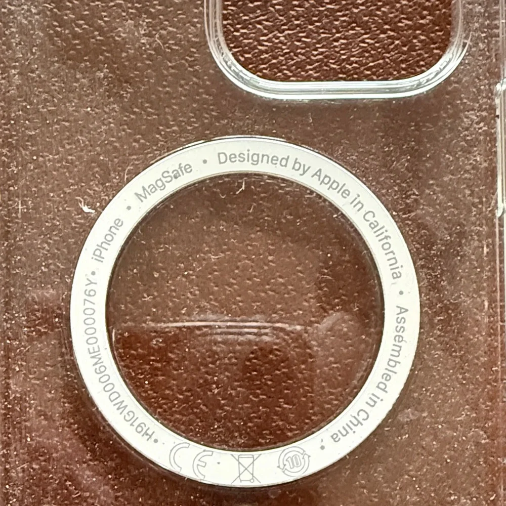 Apple Transparent Magnetic iPhone Case 15 Pro Max